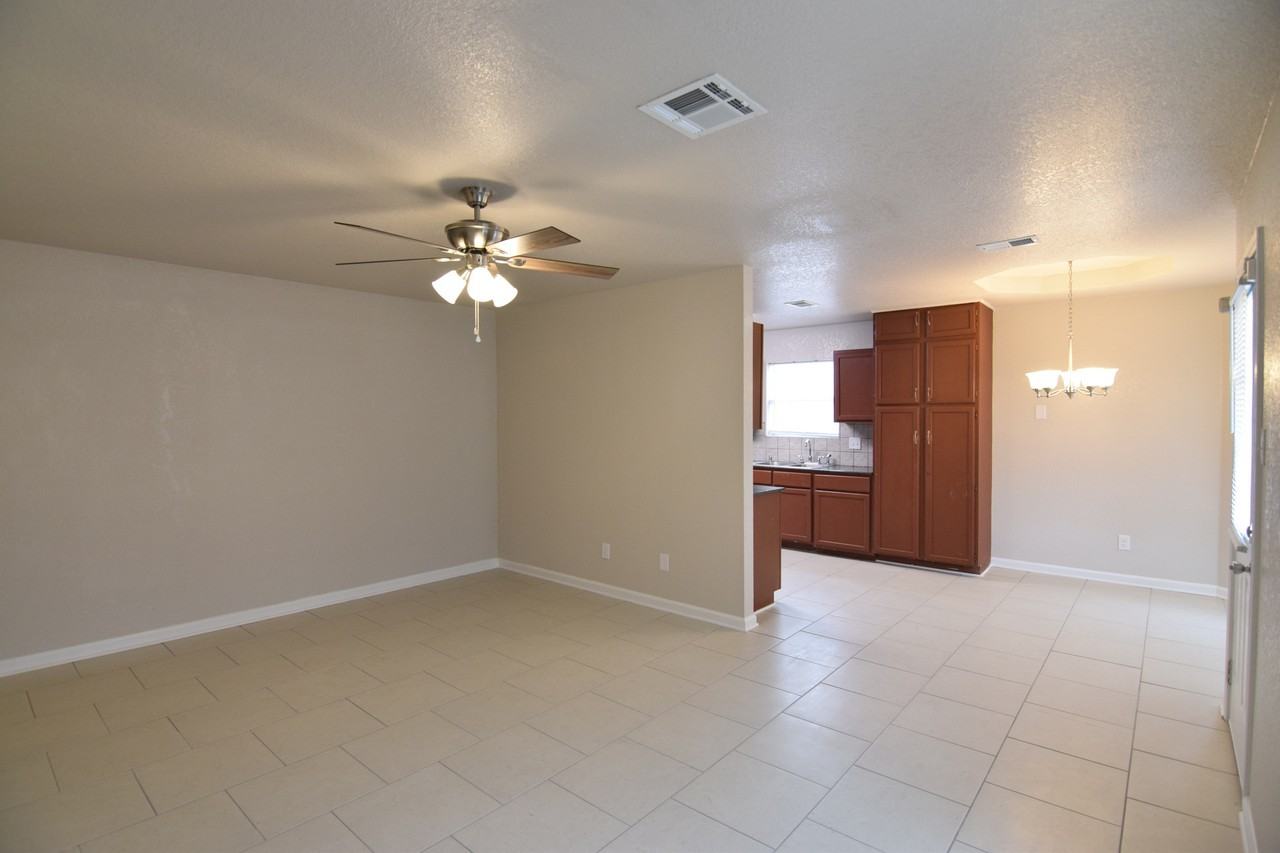 4507 Hank Dr - Photo 6 of 23