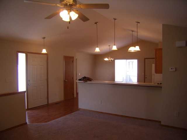 2718 E Old Spring Cir - Photo 3 of 8