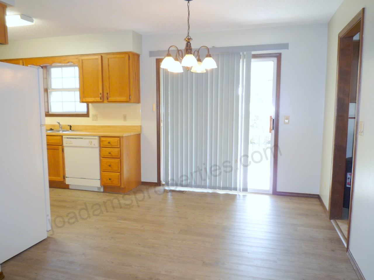 1164 Leonard Dr - Photo 3 of 13