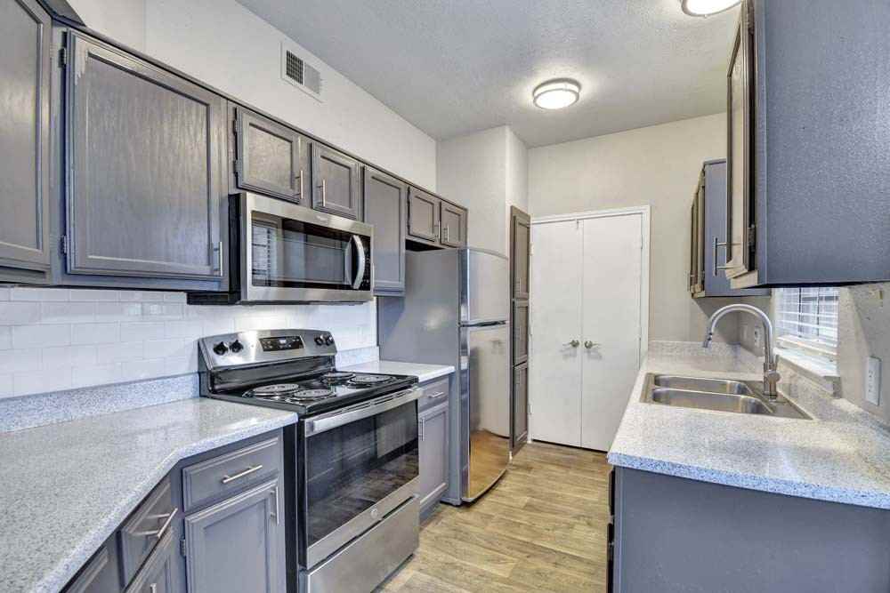 1303 Main - Photo 2 of 28