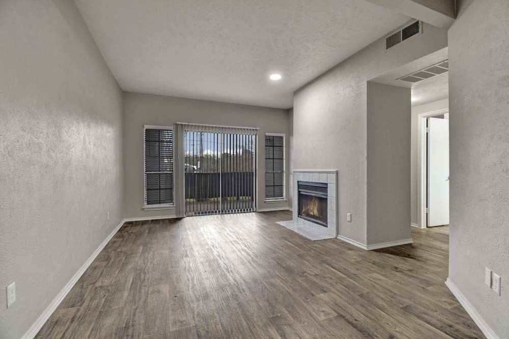 1303 Main - Photo 7 of 28