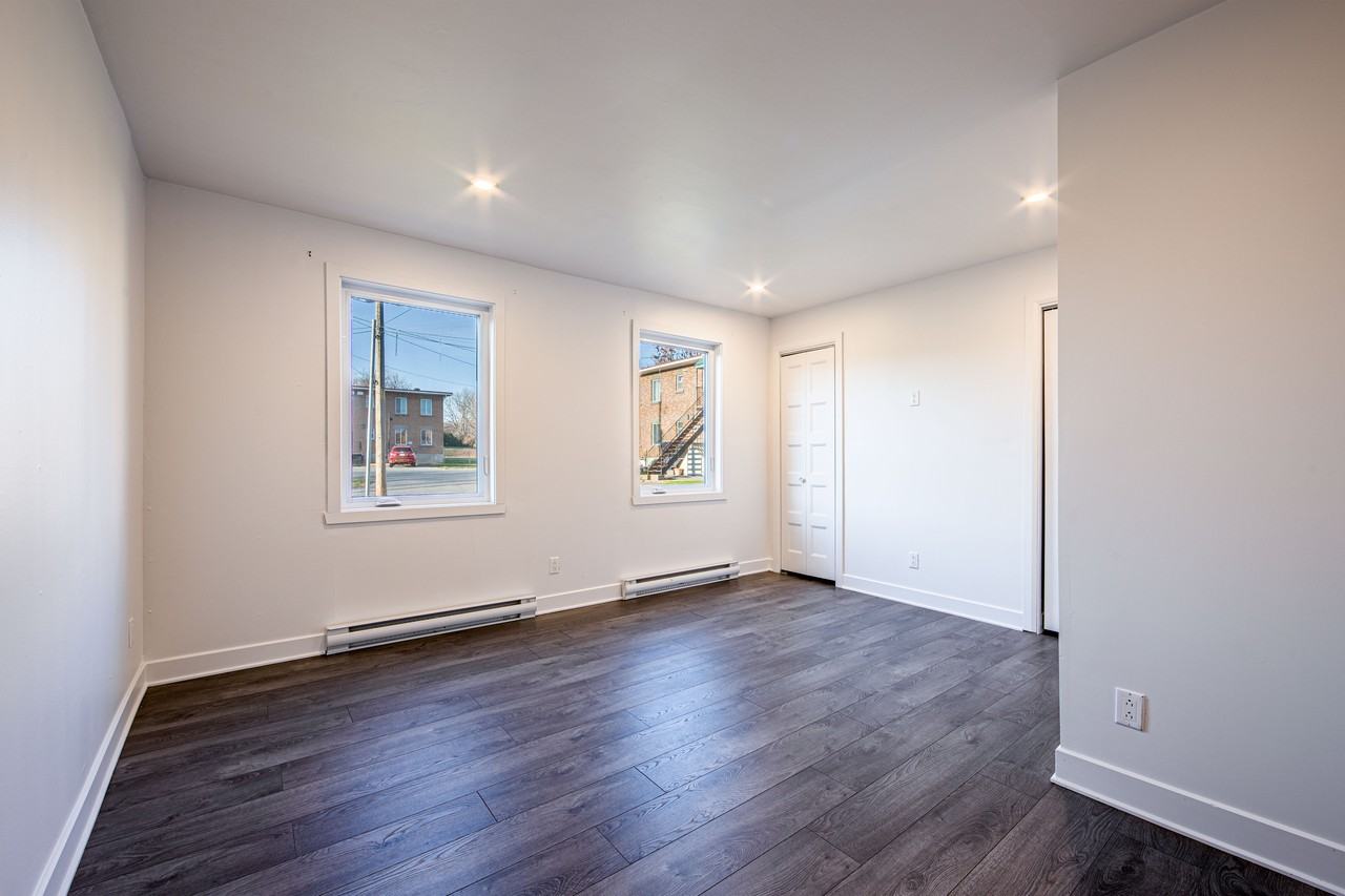 3805 Boulevard Notre Dame - Photo 3 of 10