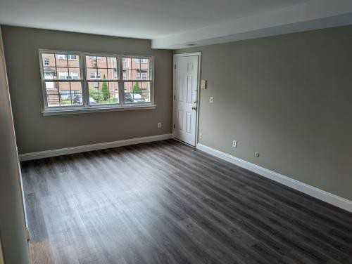 473 College Dr #DC - Photo 2 of 9