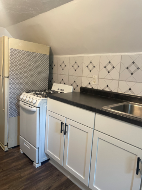 1022 Huffman St #2 - Photo 5 of 11