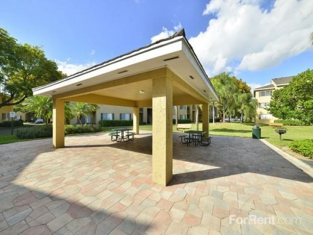 Palmetto Place - Photo 3 of 12