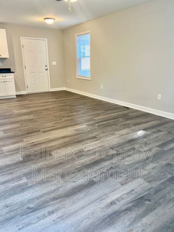 721 Liberty St #C - Photo 4 of 20