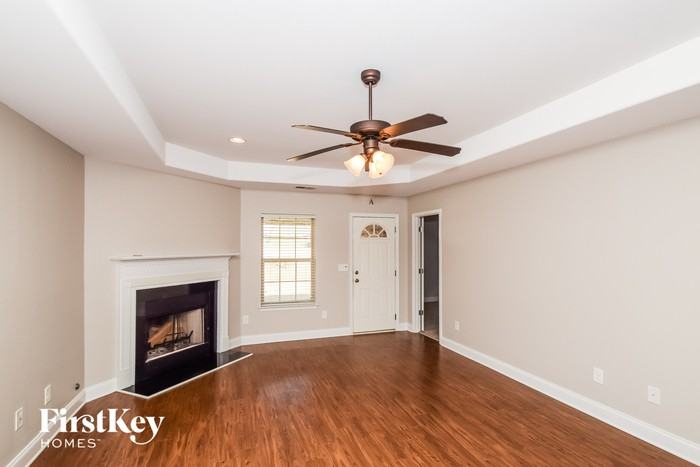 170 Hillcrest Dr - Photo 2 of 15