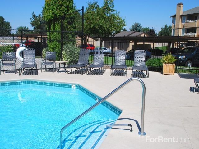 The Seasons Apartments - Photo 3 of 34