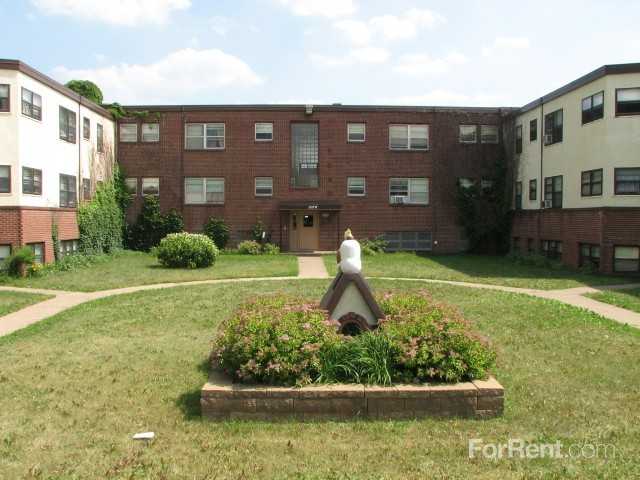 Sibley Manor - Photo 2 of 13