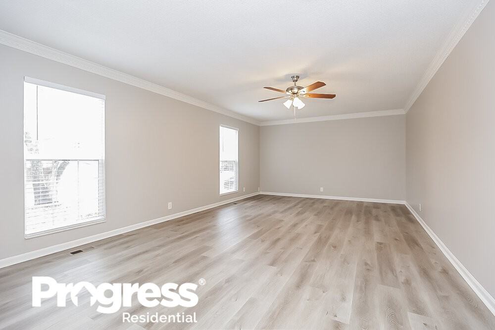 3020 Towne Valley Rd - Photo 3 of 16