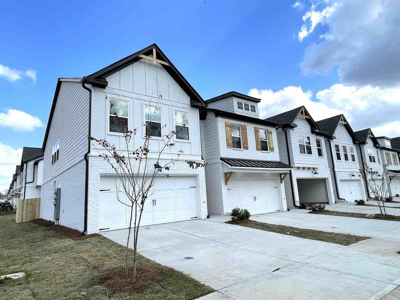 214 Auburn Crossing Dr #1 - Photo 2 of 43