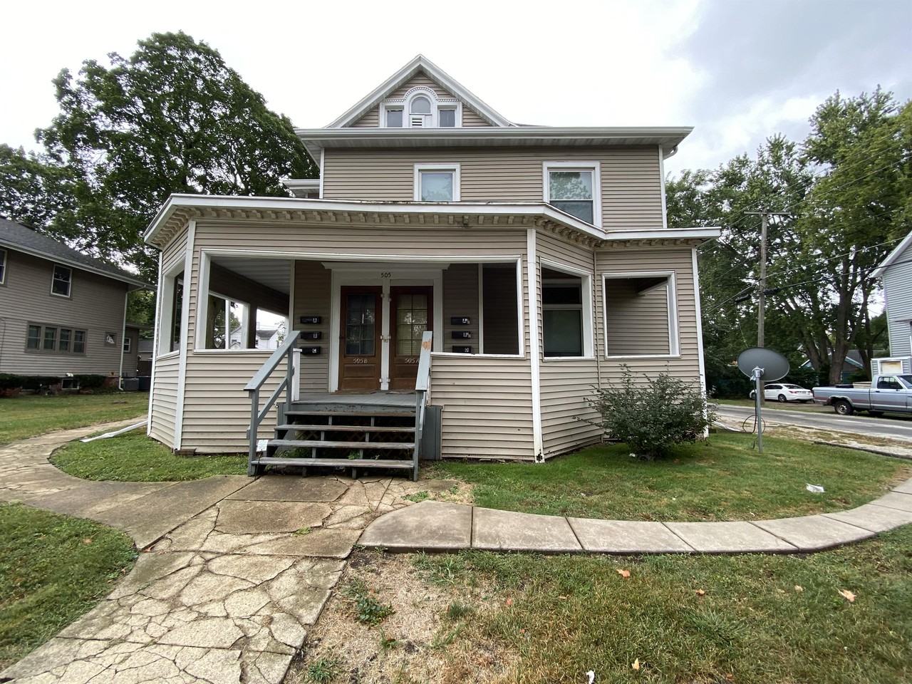 505 E Locust St #A - Photo 4 of 5