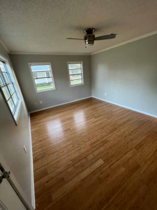 119 Fairlane Dr - Photo 2 of 18