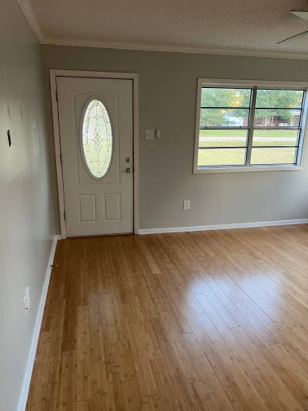 119 Fairlane Dr - Photo 4 of 18