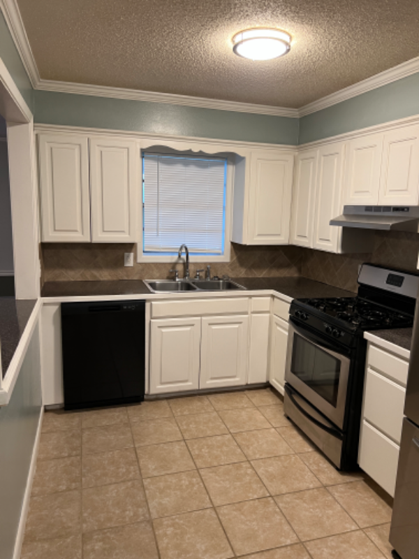 119 Fairlane Dr - Photo 5 of 18