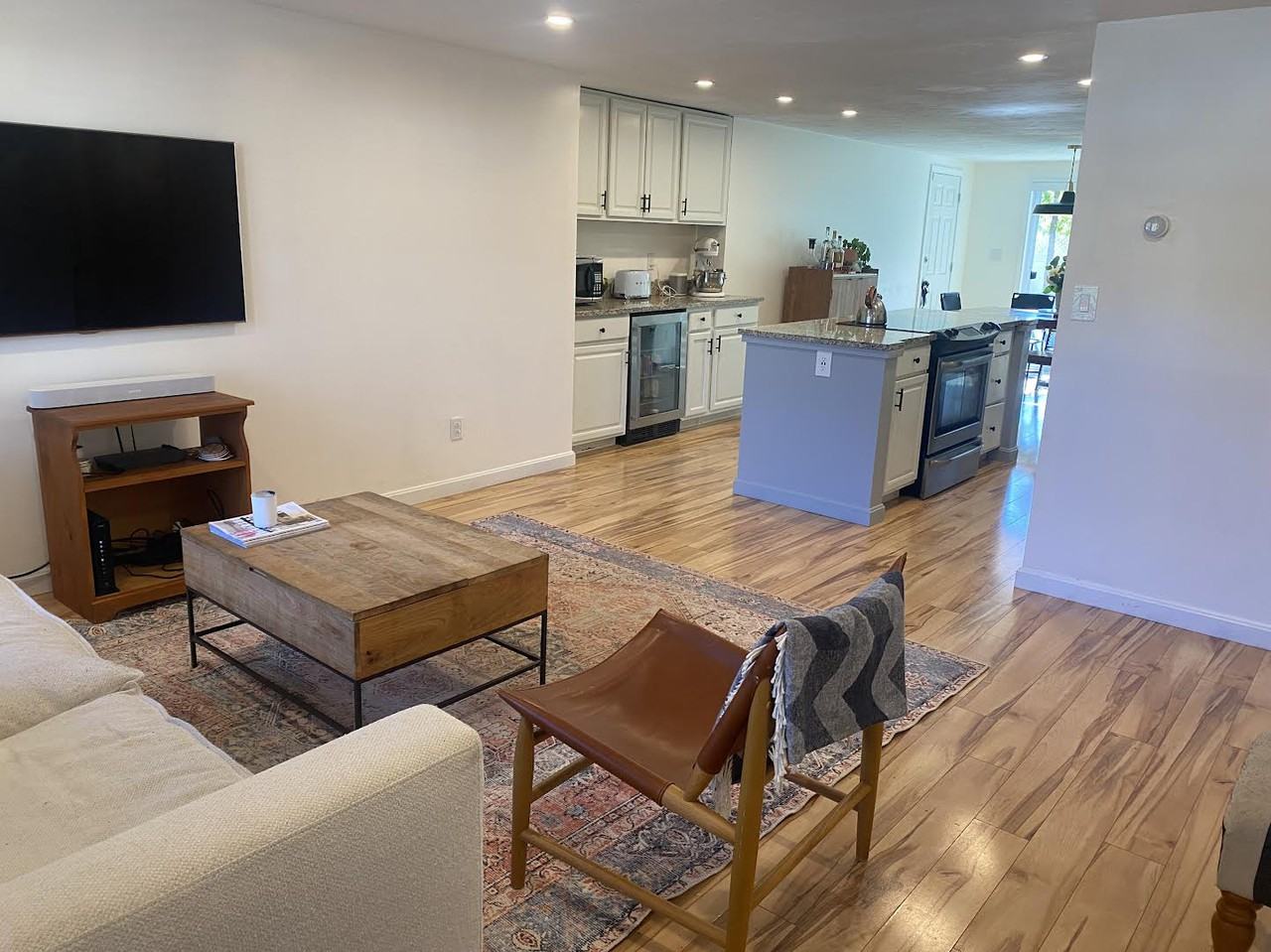 46 Rhodes Cir #46 - Photo 2 of 10