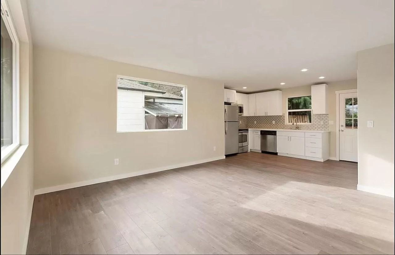 129 S Hartford Ave #1 - Photo 4 of 13