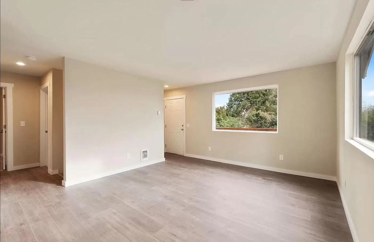 129 S Hartford Ave #1 - Photo 5 of 13