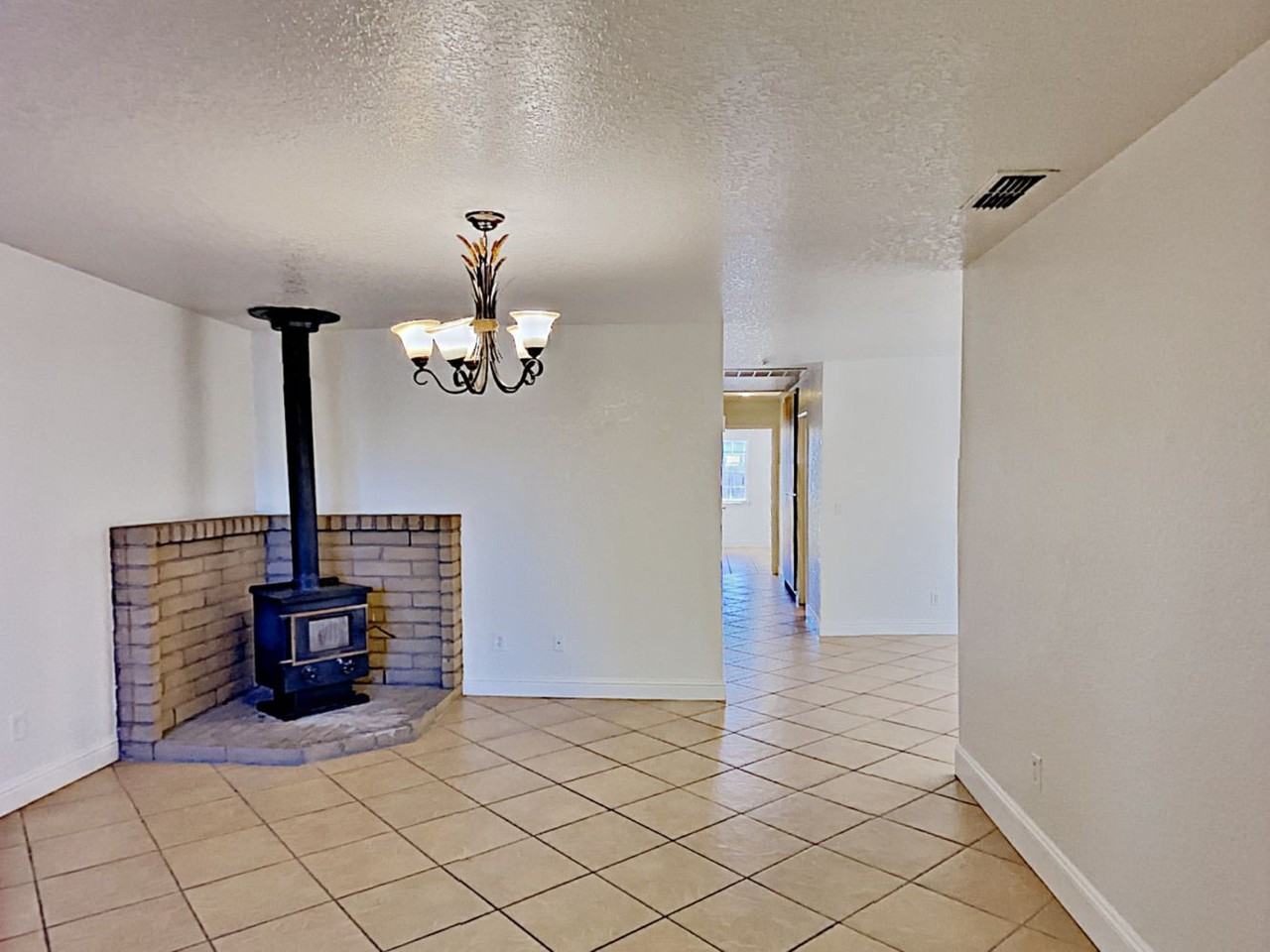 1352 Colfax Dr - Photo 3 of 19