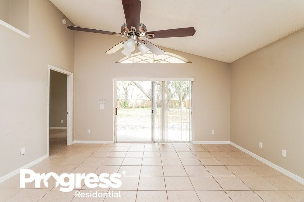 1830 Greenbrook Ct - Photo 3 of 16