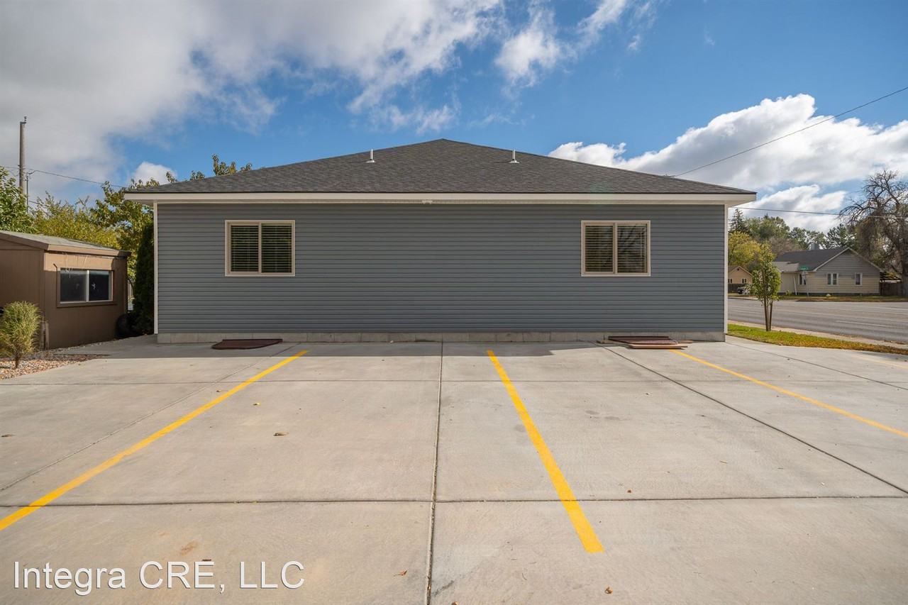 Higbee Duplex - Photo 3 of 16