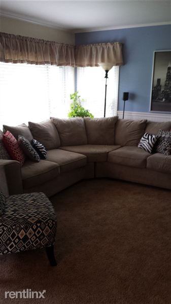 241 Winters Dr - Photo 2 of 10