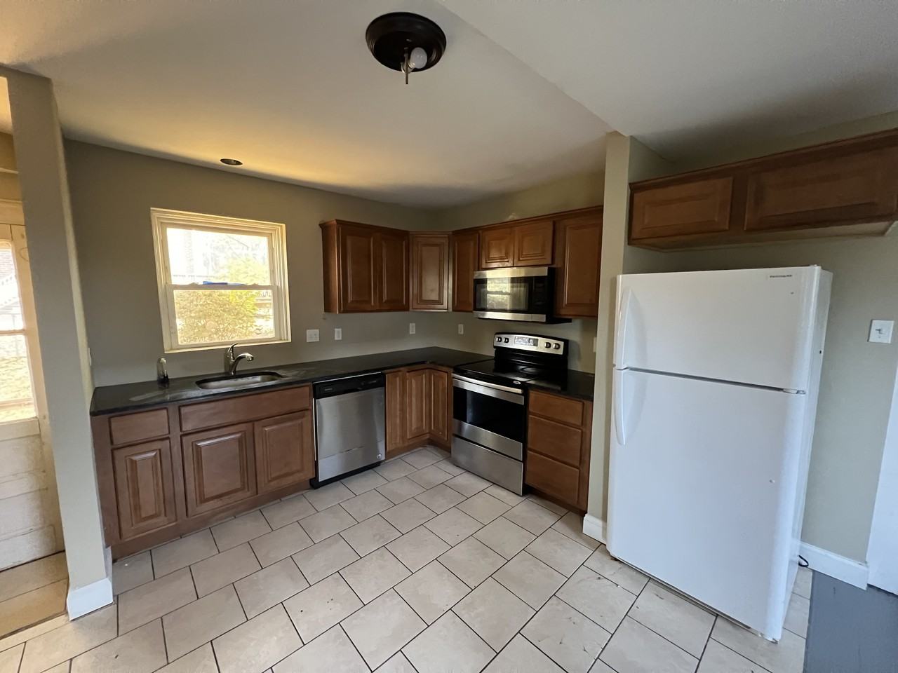 11 Remington Ave - Photo 7 of 20