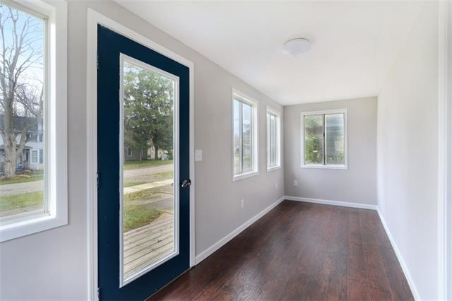 318 S 2nd St - Photo 3 of 5