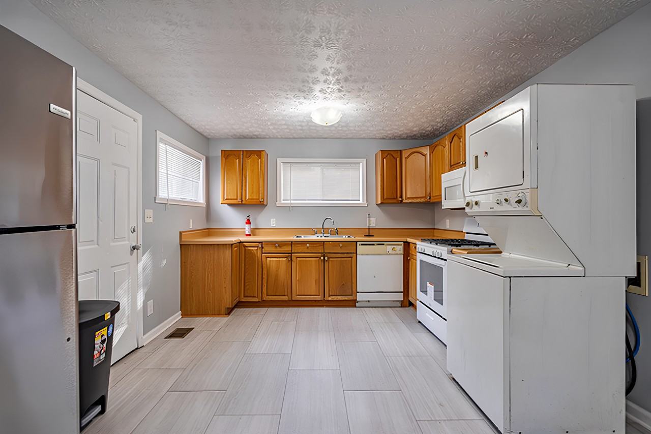 Murray Lake Cir - Photo 3 of 14