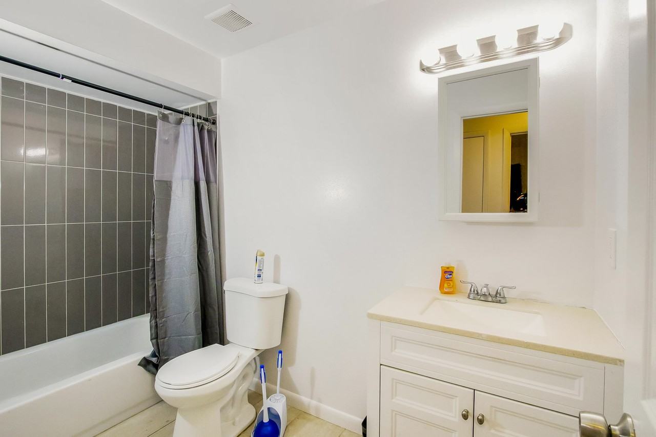 E 112th Ave - Photo 6 of 22