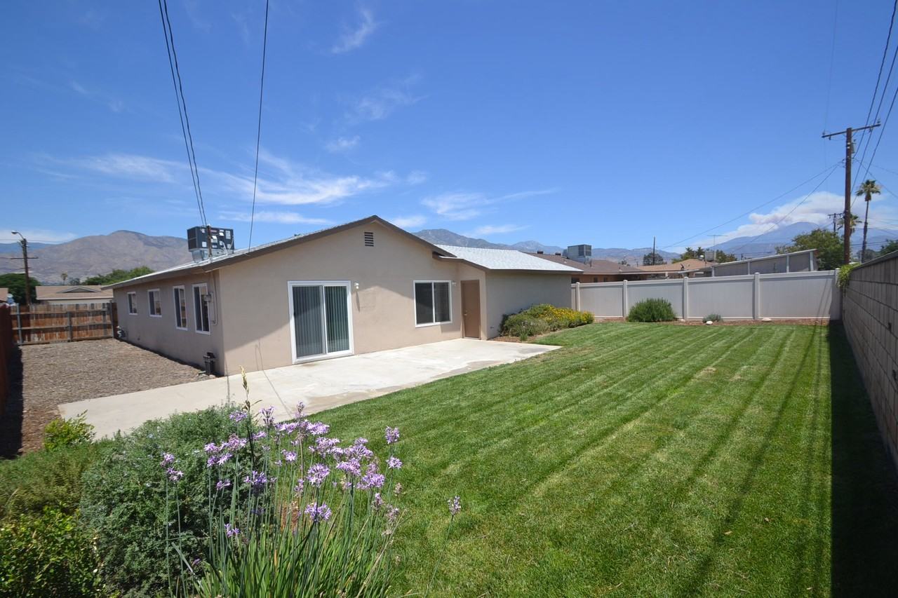 27145 Cole Ct - Photo 2 of 6