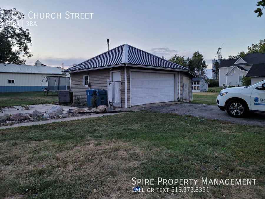 324 Church St - Photo 3 of 19