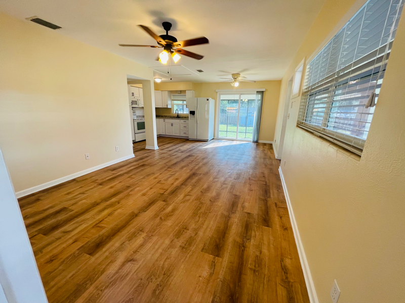 109 N Galena Ave - Photo 2 of 12