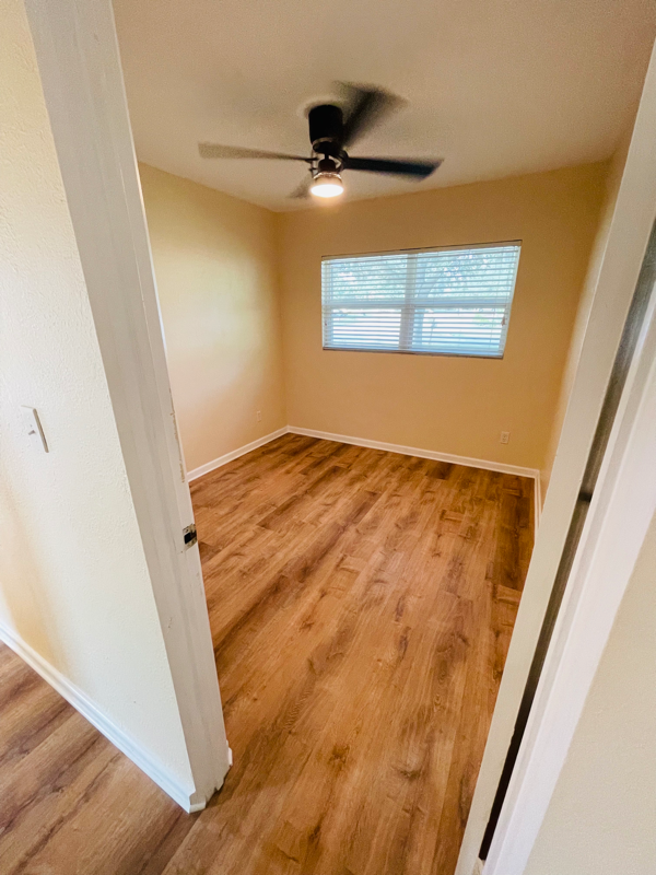 109 N Galena Ave - Photo 4 of 12