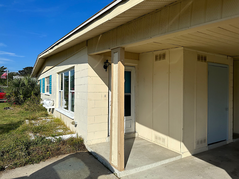 7197 Quincy Lane - Photo 2 of 18