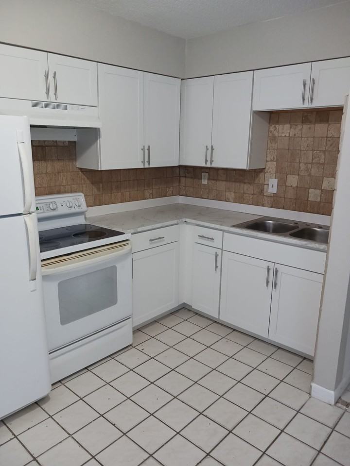 5552 5554 8th Ave - 5554 #5554 - Photo 5 of 11