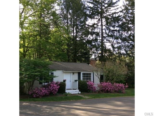 8 Colony Rd - Photo 2 of 2