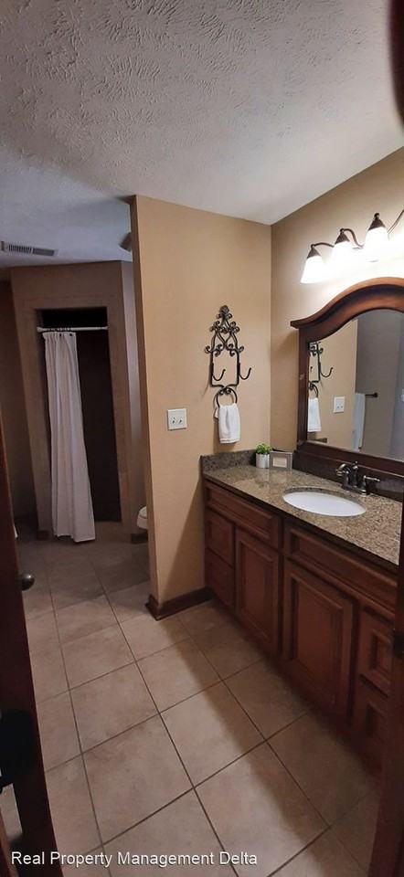 6 Winkley Shoals Trce - Photo 3 of 34