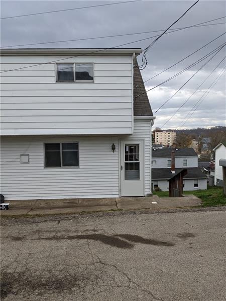 325 North St - Photo 3 of 11