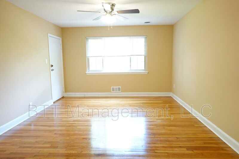 8802 Bradford Rd #4 - Photo 3 of 39