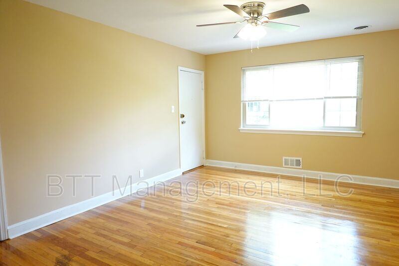 8802 Bradford Rd #4 - Photo 4 of 39