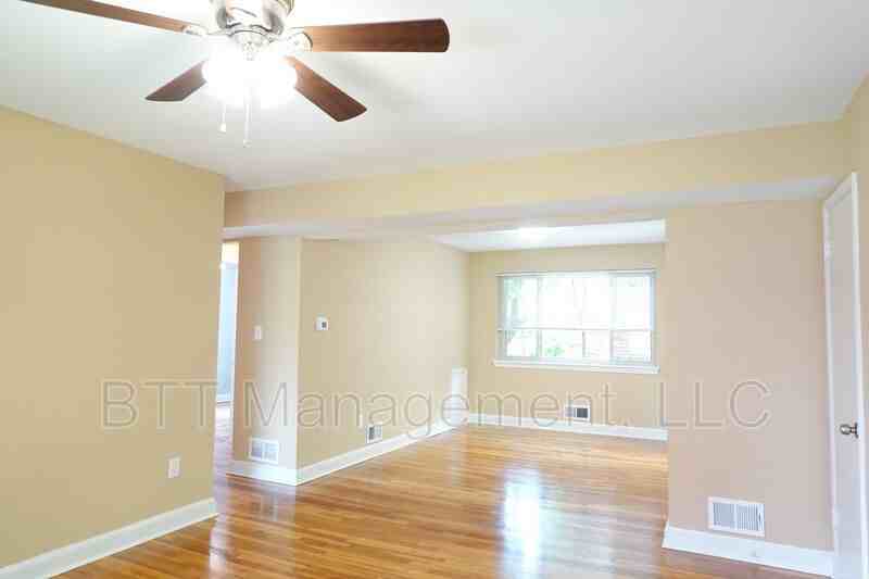 8802 Bradford Rd #4 - Photo 6 of 39