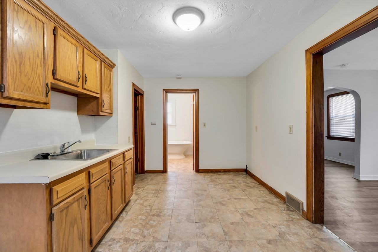 6800 Fullerton Ave - Photo 3 of 14