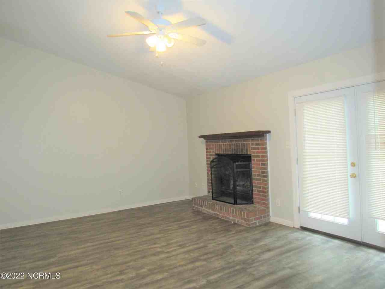1950 Heather Loop Road - Photo 3 of 5