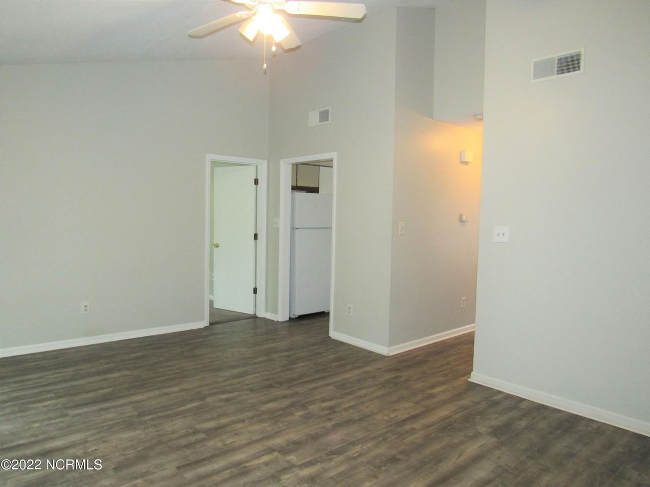 1950 Heather Loop Road - Photo 2 of 5