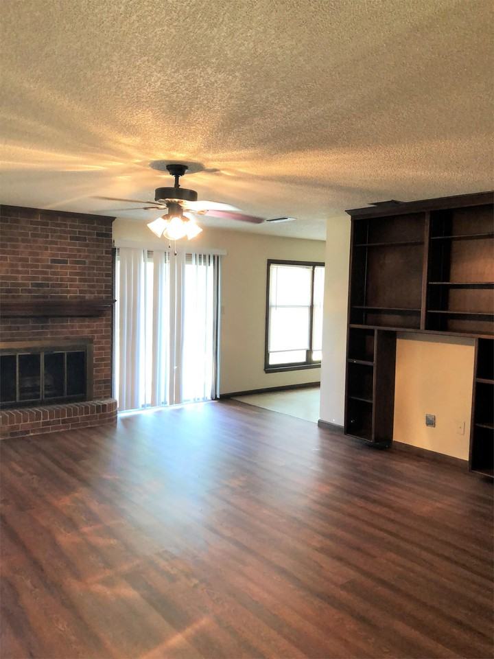 2017 Bradley Ave #1 - Photo 6 of 25