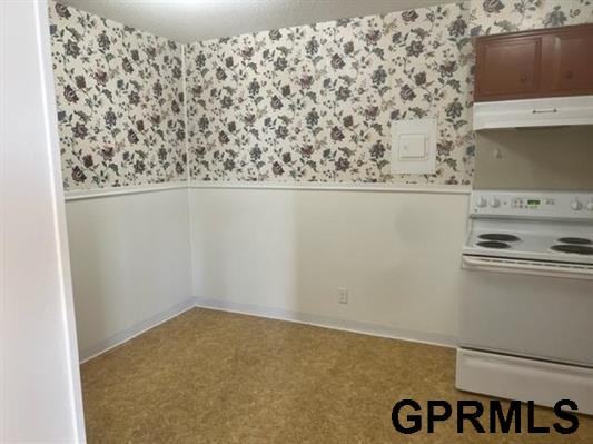 2304 Lincoln Rd #A1 - Photo 3 of 9