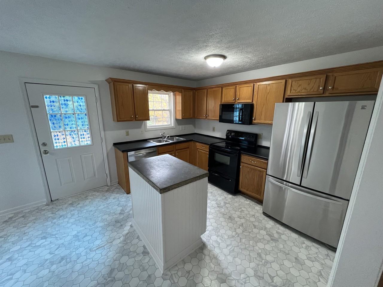 2920 Sams Ct #1 - Photo 4 of 16