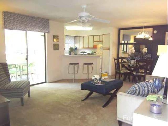 Island Club Apartments - Photo 3 of 7