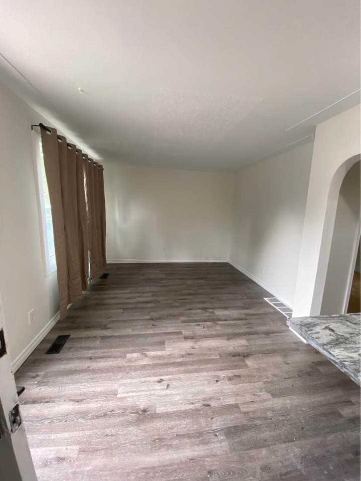 86 Florence Ave - Photo 3 of 9